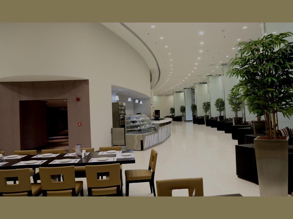 Grand Mayral Hotel Khobar Buitenkant foto