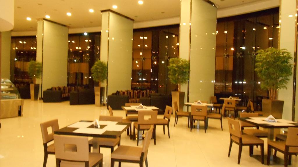 Grand Mayral Hotel Khobar Buitenkant foto